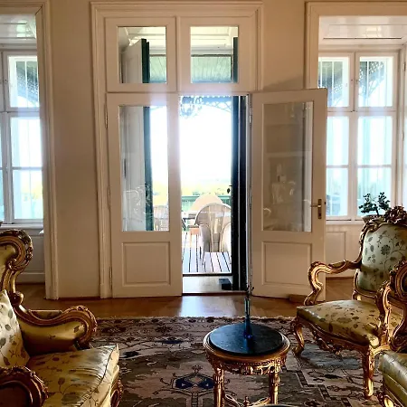 Pantlika Kastely Villa *